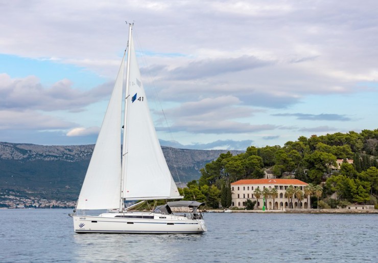 Bavaria Cruiser 41 ACI Marina | NINA