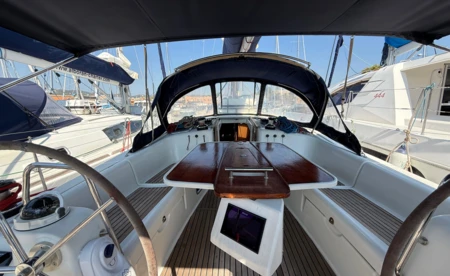 Oceanis 43