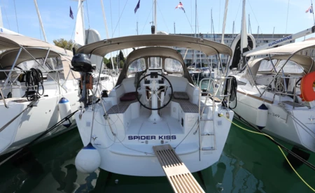 Sun Odyssey 319
