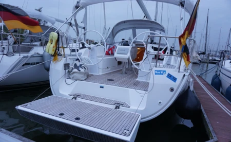 Bavaria Cruiser 37