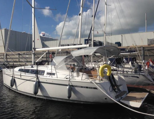 Bavaria Cruiser 33