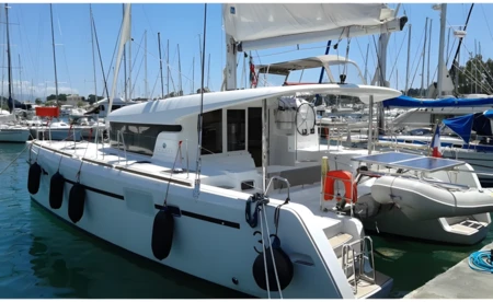 Lagoon 39