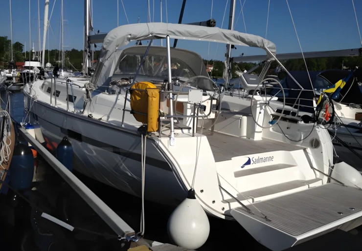 Bavaria 45 Cruiser Saltsjö Pir Marina - Saltsjöbaden | Alma