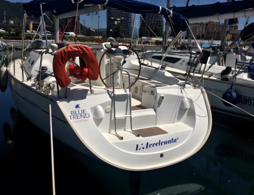 Sun Odyssey 37