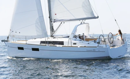 Oceanis 35