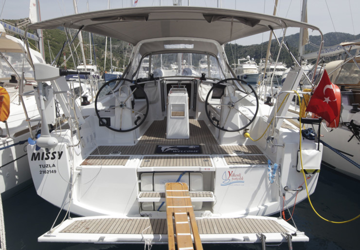 Oceanis 38.1 Orhaniye harbour | Missy