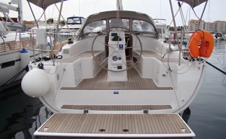 Bavaria Cruiser 33