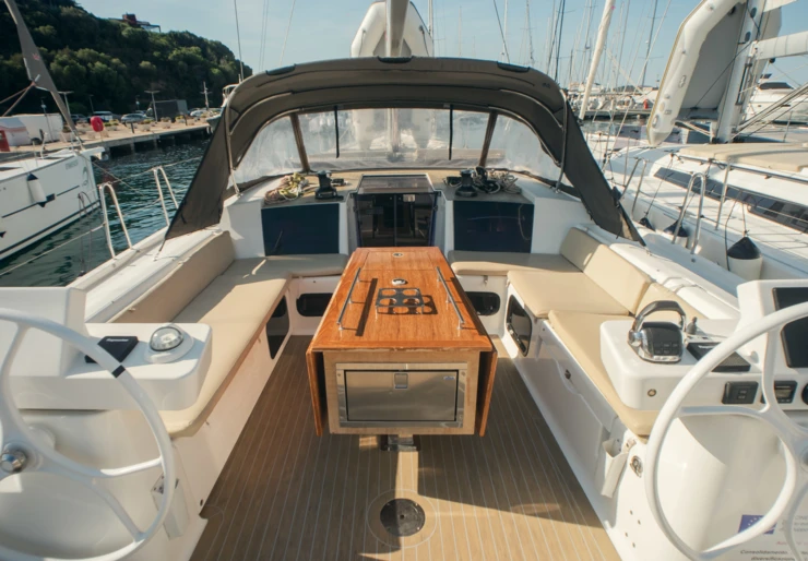 Dufour 56 Exclusive Porto di Portisco | Ipazia
