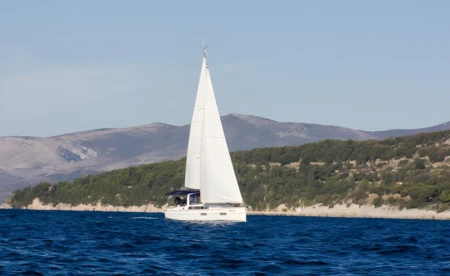 Oceanis 38