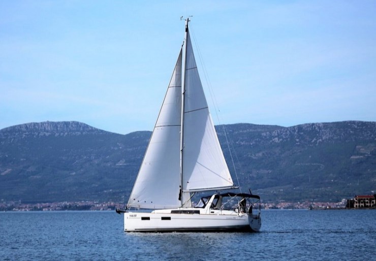 Oceanis 35 ACI Marina | JEAN MICHEL