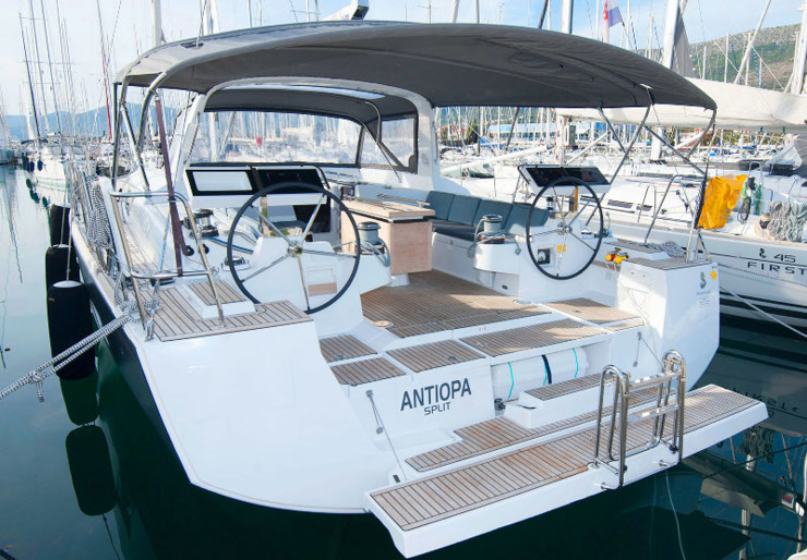 Oceanis 55 Marina Kastela | Antiopa