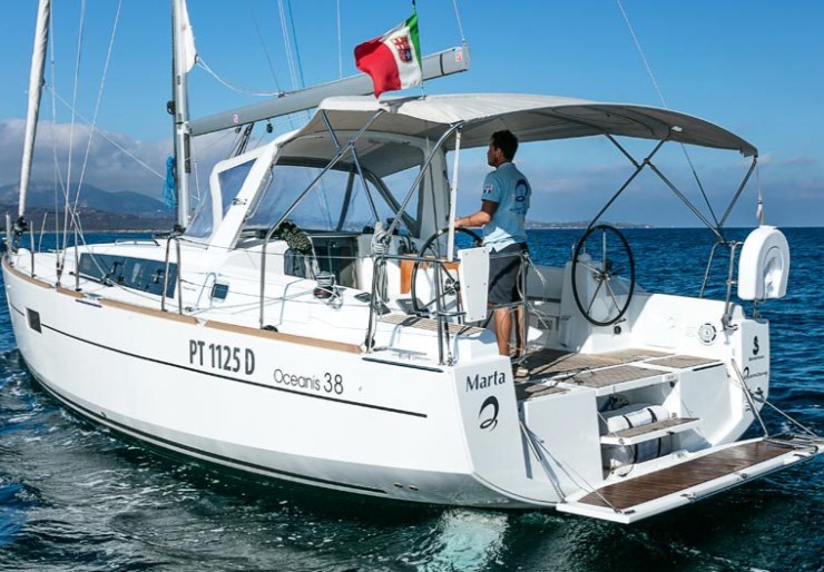 Oceanis 38 Hafen von Portisco | Marta