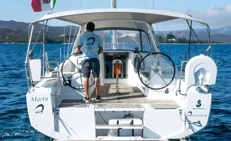 Oceanis 38
