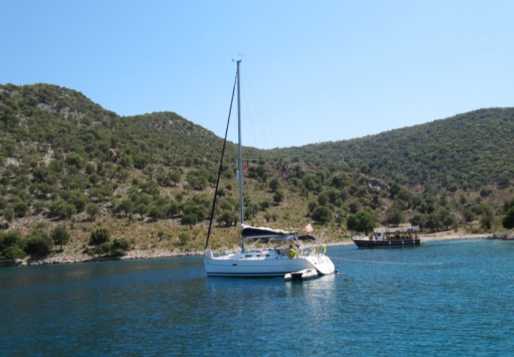Oceanis 323 Porto di Fethiye | Zippy