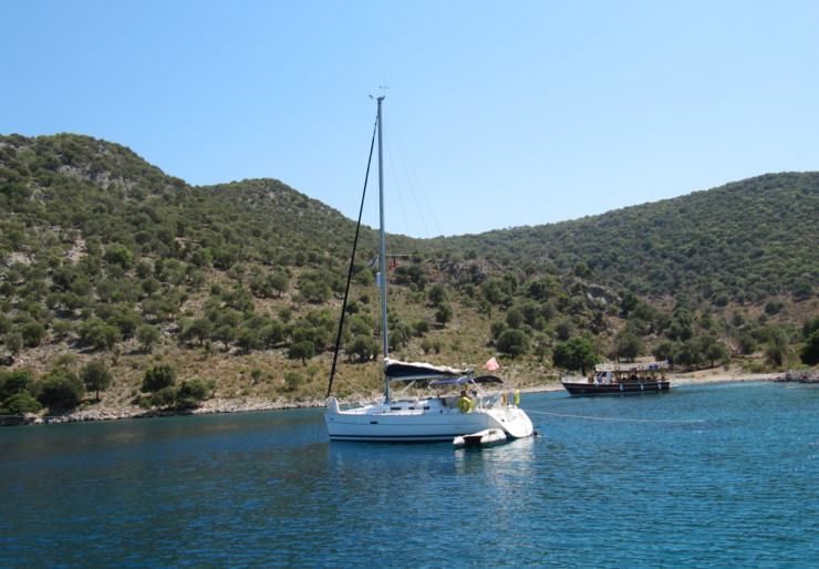 Oceanis 323 Hafen von Fethiye | Zippy