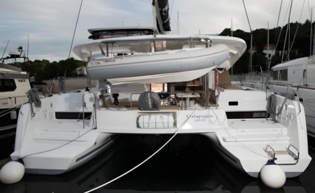 Lagoon 42