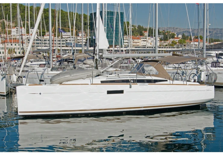 Sun Odyssey 349 ACI Marina | Cha-Cha