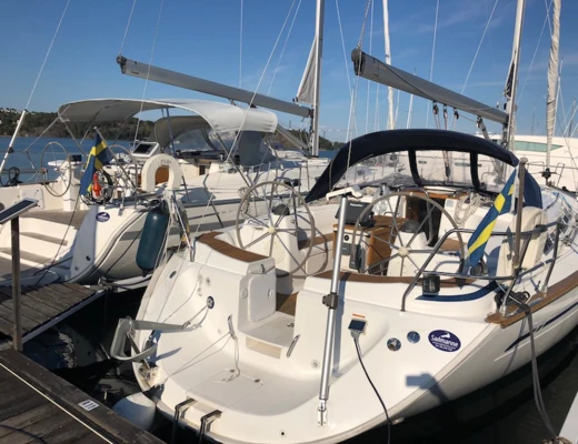 Bavaria 44