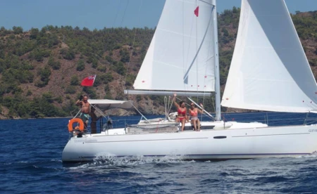 Oceanis 37