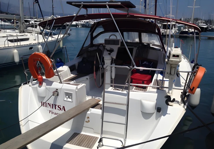 Oceanis 393 Marina Gouvia | Hinitsa