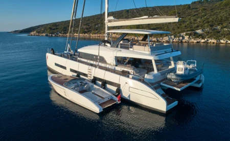 Lagoon Seventy 7