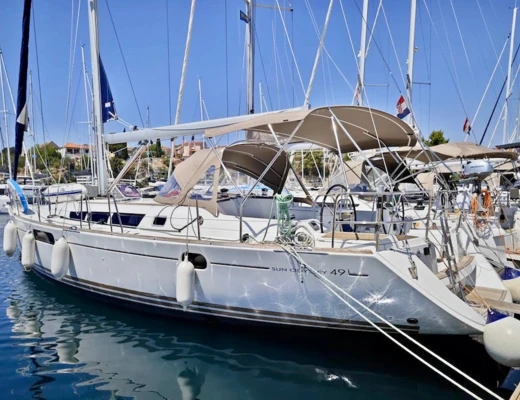 Sun Odyssey 49i