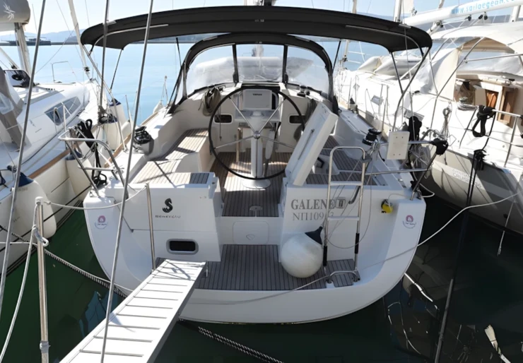 Oceanis 37 Port Loutraki | Galene