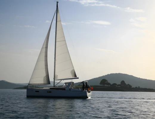 Oceanis 38