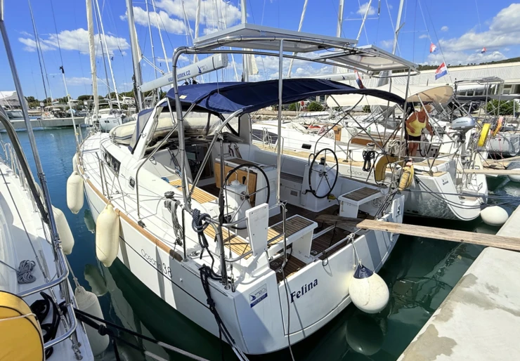 Oceanis 38 Marina Dalmacija | Felina