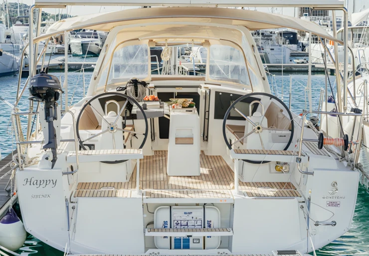 Oceanis 38 Mandalina | Happy