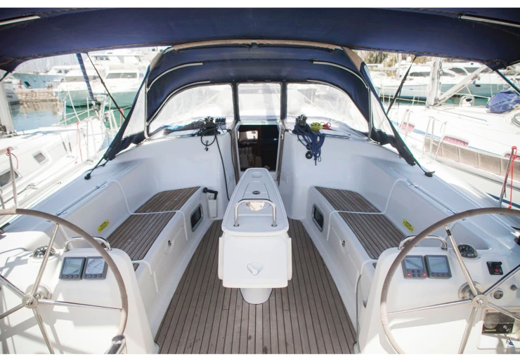 Cyclades 50.5 Alimos Kalamaki | Penny