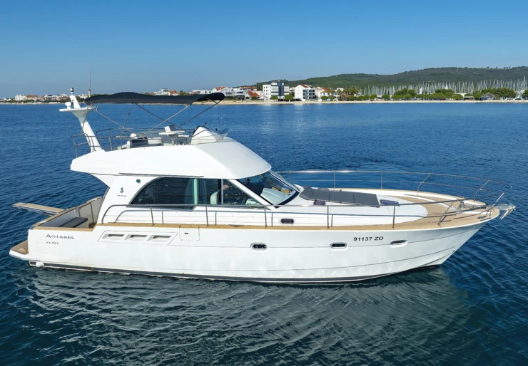 Antares 13.80 Marina Dalmacija | Katana