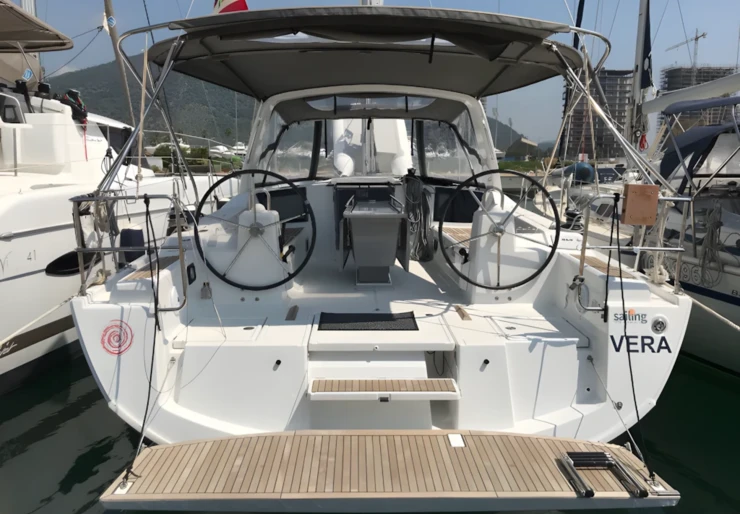 Oceanis 41.1 Puntone - Marina di Scarlino | Vera