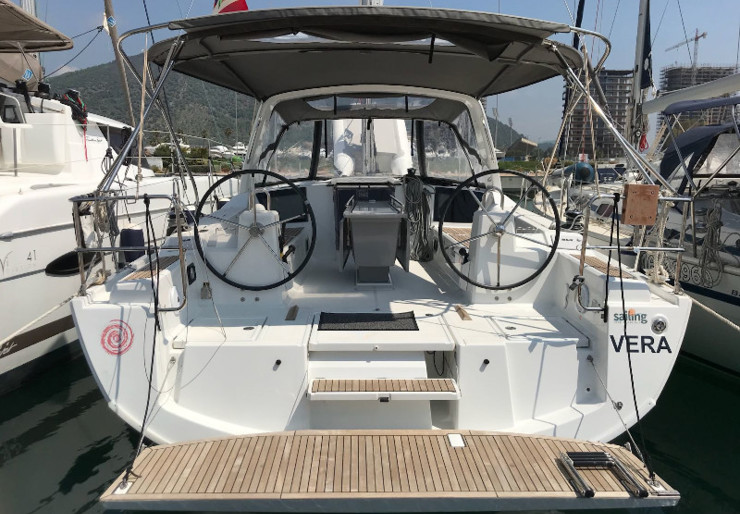 Oceanis 41.1 Puntone - Marina di Scarlino | Vera