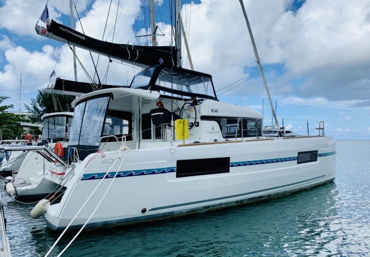 Lagoon 40 Hafen von Mahe | Ubah