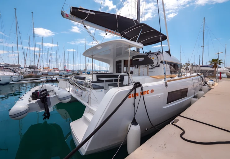 Lagoon 40 ACI Marina | BLUE EYES