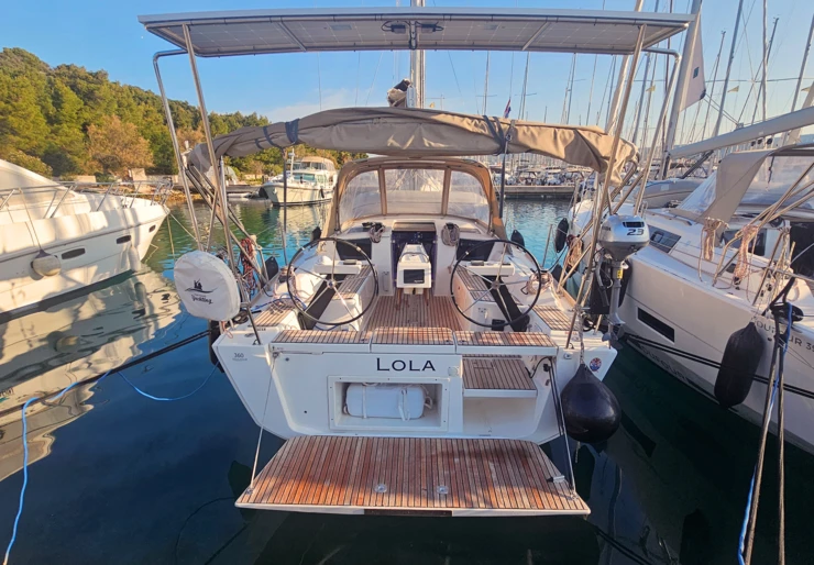Dufour 360 GL Marina Frapa | Lola