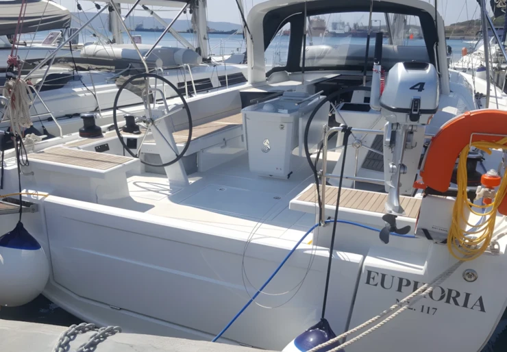 Oceanis 51.1 Lavrion - puerto principal | Euphoria
