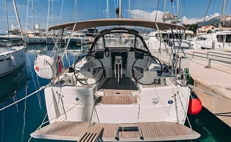 Sun Odyssey 389
