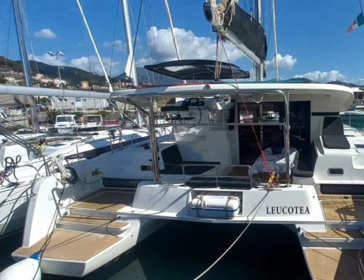 Lagoon 42