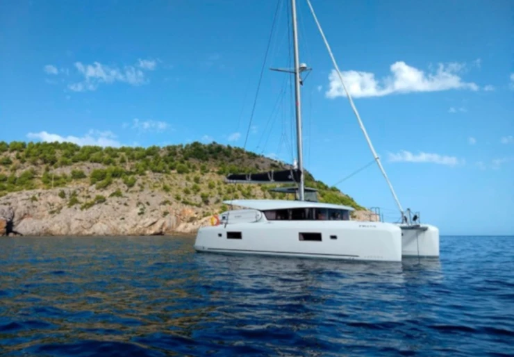 Lagoon 42 Sant Antoni de Portmany | Side