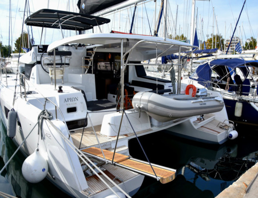 Lagoon 42