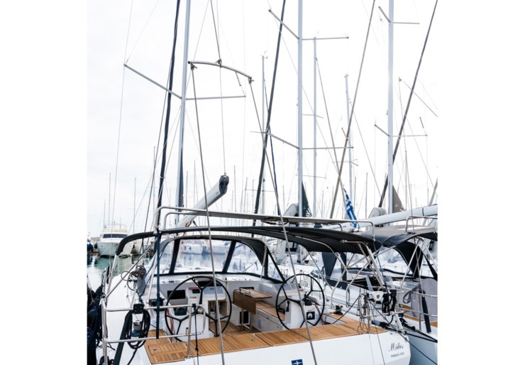 Bavaria C45 Style Porto di Lefkada | Midas