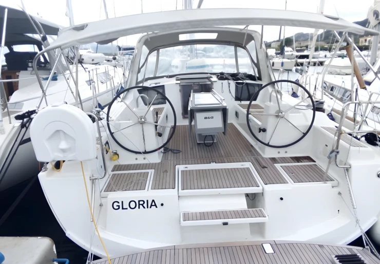 Oceanis 41.1 Puntone - Marina di Scarlino | Gloria