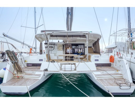Lagoon 42