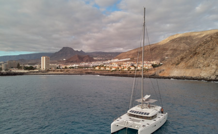 Lagoon 52
