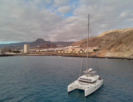 Lagoon 52