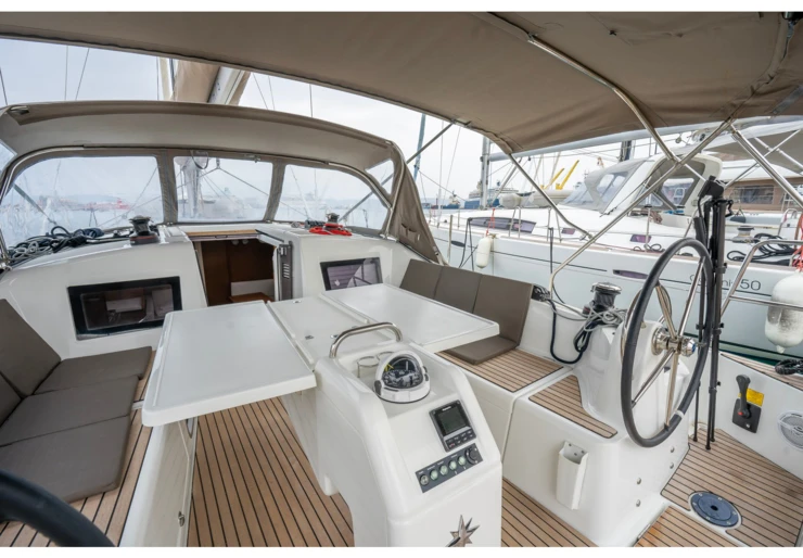 Sun Odyssey 410 Piso Livadi | KALLISTO