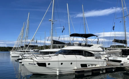 Bavaria Virtess 420.