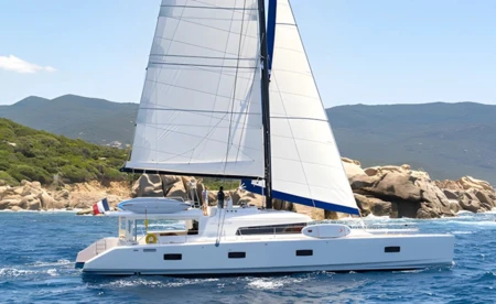 Catamaran 720